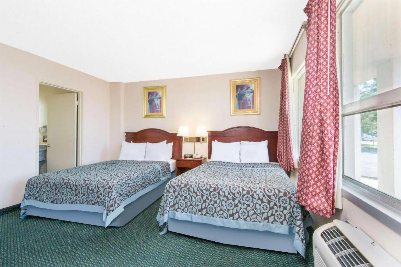 Blue Way Inn & Suites Wichita East Εξωτερικό φωτογραφία