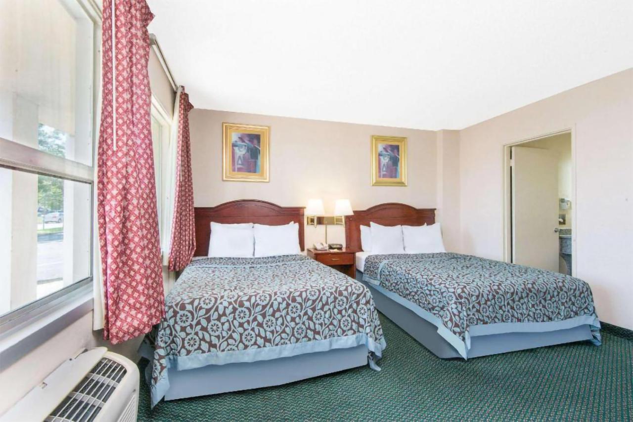 Blue Way Inn & Suites Wichita East Εξωτερικό φωτογραφία
